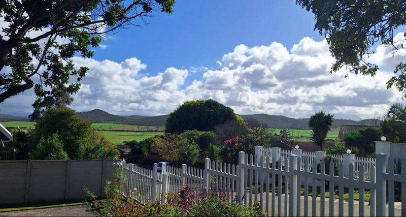 2 Bedroom Property for Sale in Fraaiuitsig Western Cape